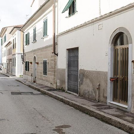 La Casa Di Nonno Roberto By Rentbeat Lägenhet Livorno Exteriör bild