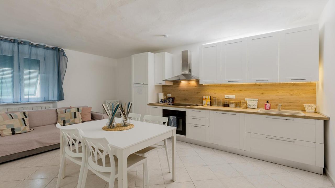 La Casa Di Nonno Roberto By Rentbeat Lägenhet Livorno Exteriör bild